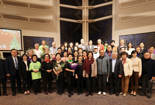 효사랑 시니어대학이 2025년 학사 일정을 마무리하며 ‘제3회 송년음악축제’를 성황리에 개최했다.